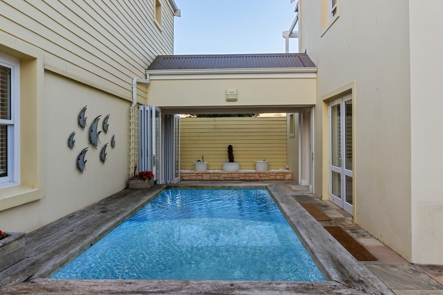 4 Bedroom Property for Sale in Thesen Islands Western Cape